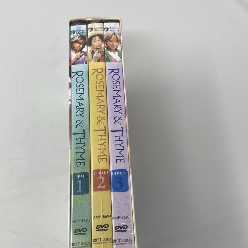 The complete collection of rosemary and thyme - Picture 3 of 3